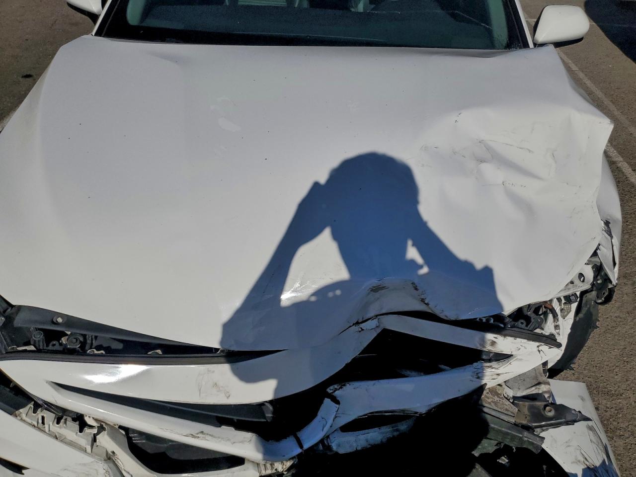 2018 TOYOTA CAMRY SE photo 21