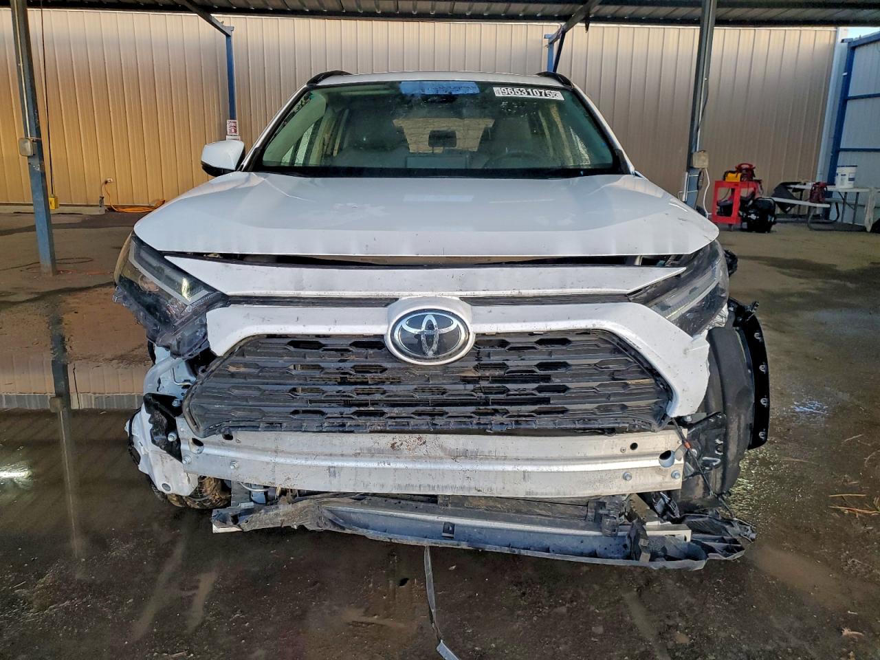 2025 TOYOTA RAV4 XLE photo 9