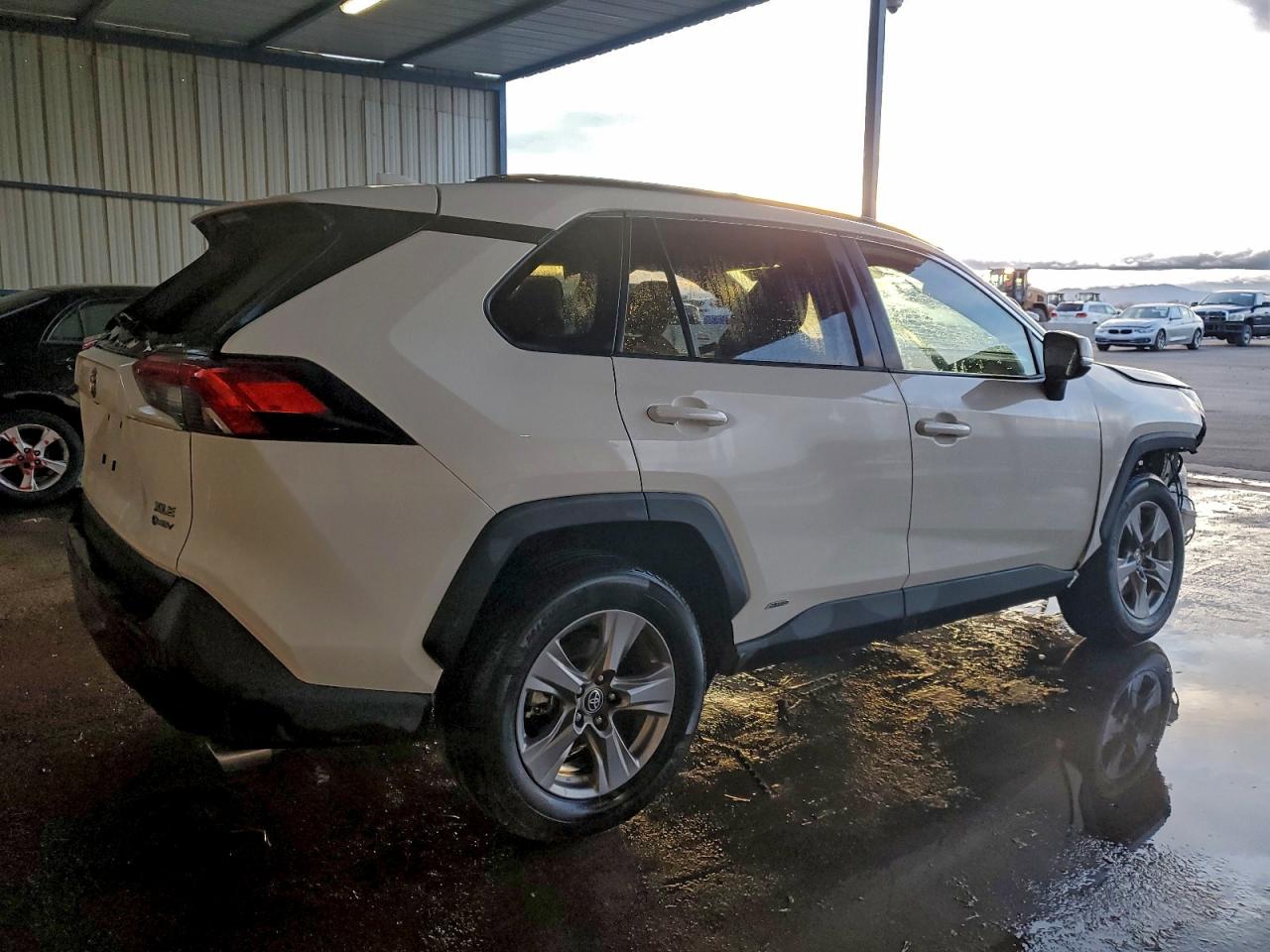 2025 TOYOTA RAV4 XLE photo 5