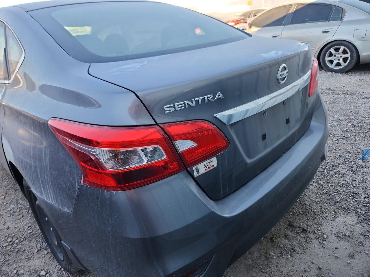 2019 NISSAN SENTRA S photo 12