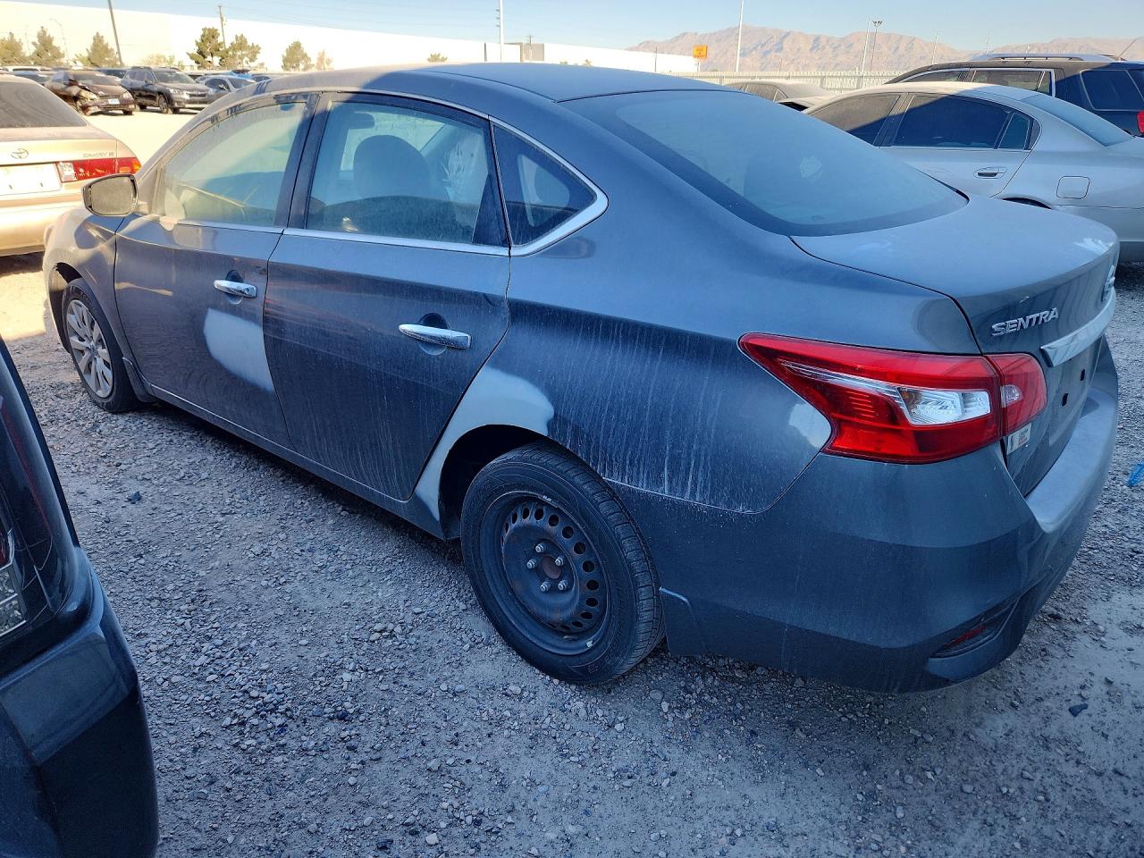 2019 NISSAN SENTRA S photo 4