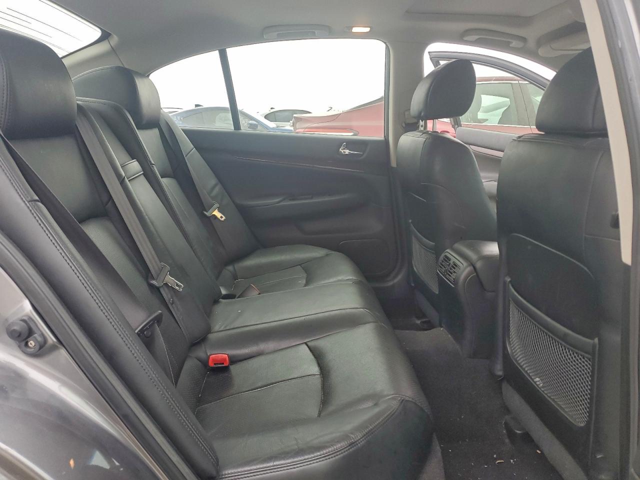 2013 INFINITI G37 BASE photo 10