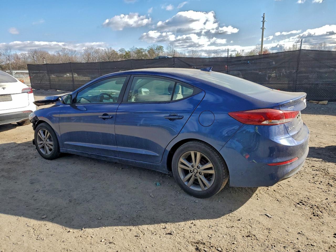 2017 HYUNDAI ELANTRA SE photo 3