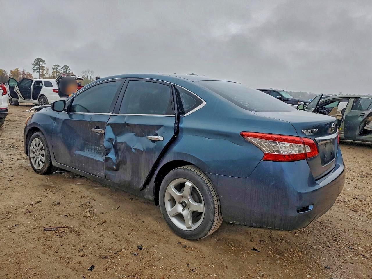 2014 NISSAN SENTRA S photo 3
