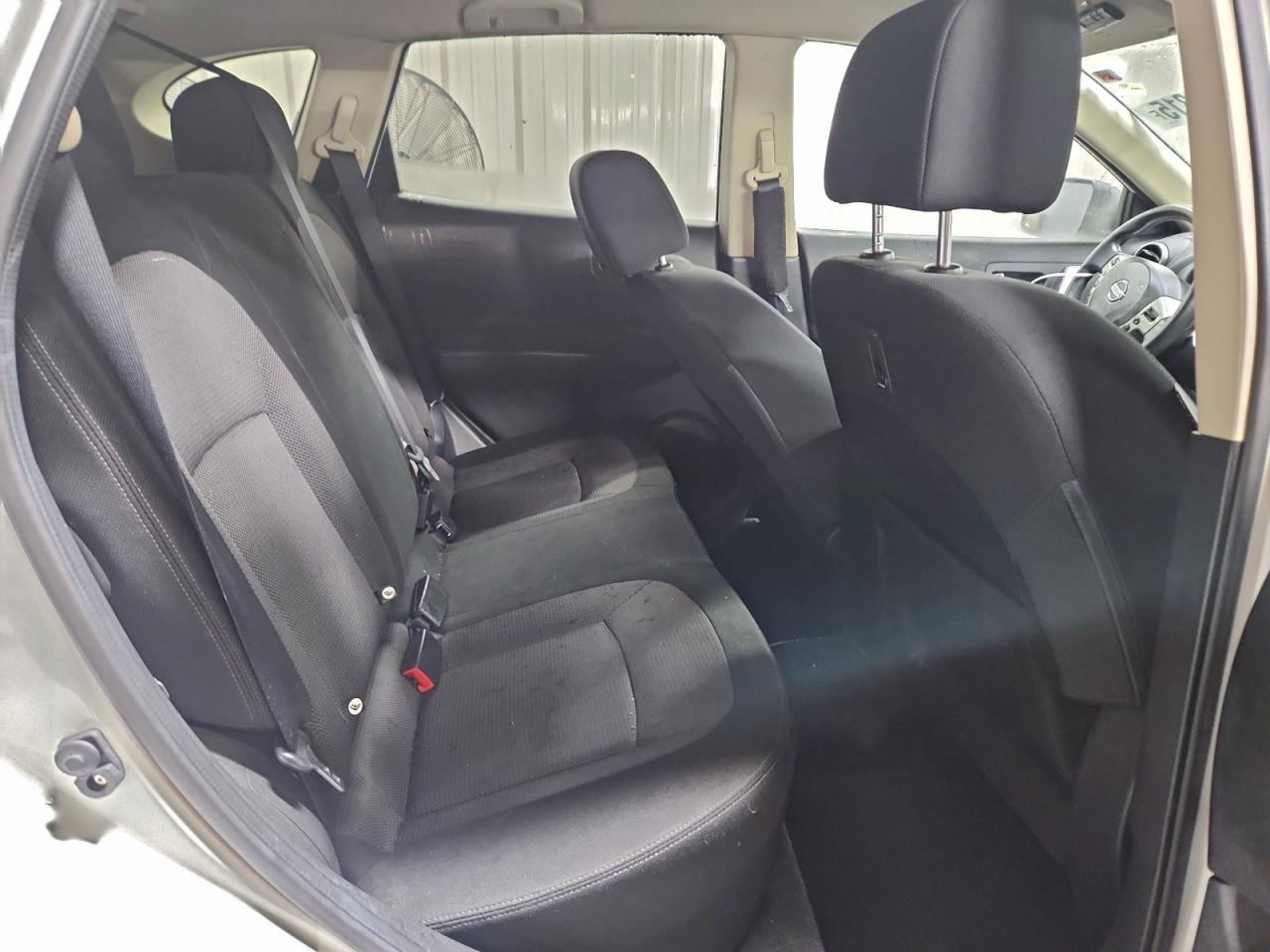 2011 NISSAN ROGUE S photo 28