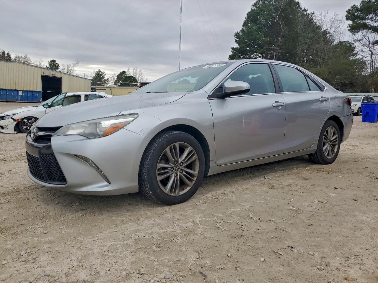 2016 TOYOTA CAMRY