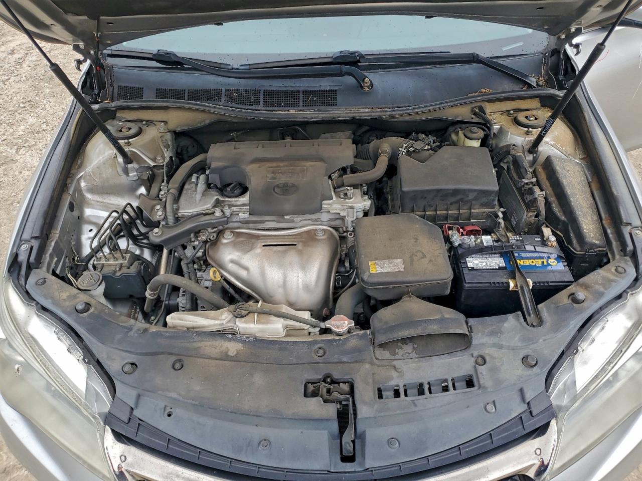 2016 TOYOTA CAMRY LE photo 11