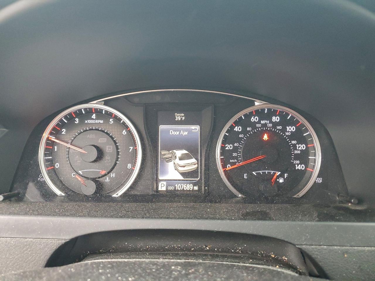 2016 TOYOTA CAMRY LE photo 9