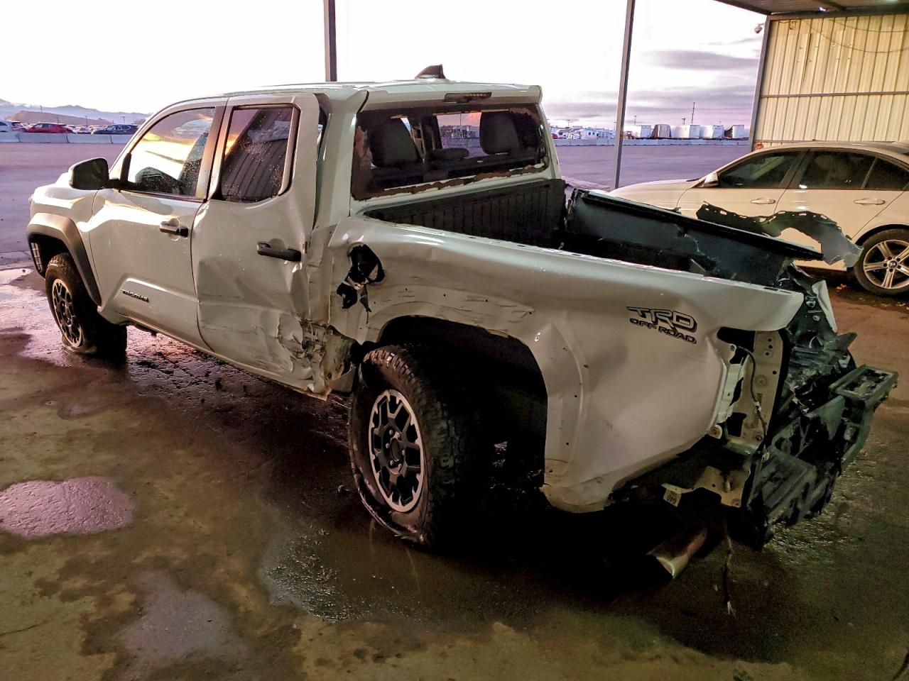 2025 TOYOTA TACOMA DOUBLE CAB photo 3