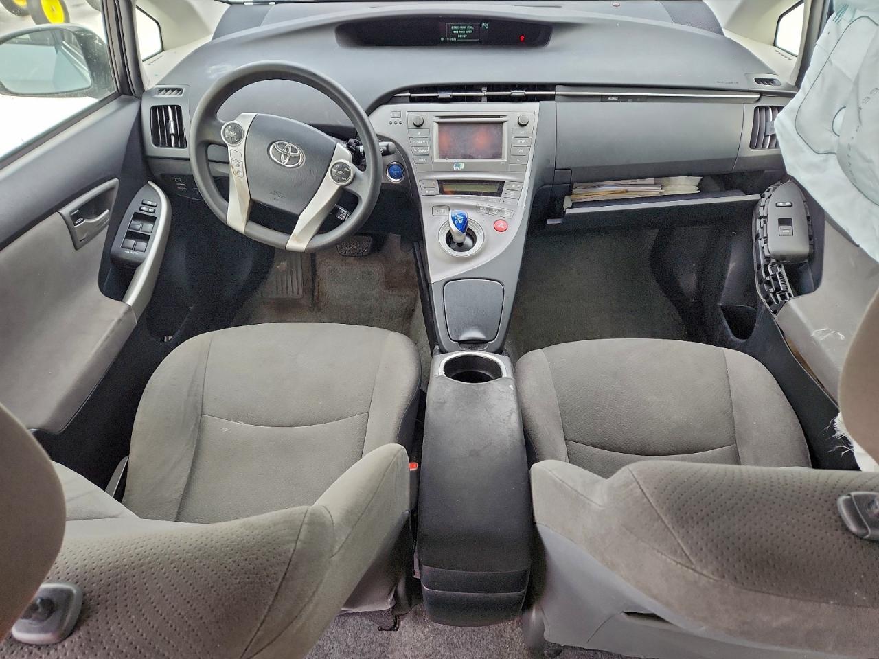 2015 TOYOTA PRIUS photo 22