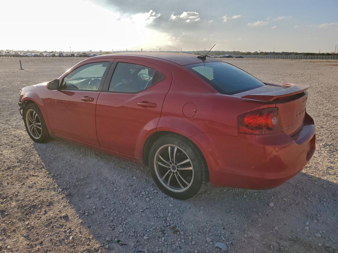 2013 DODGE AVENGER SXT photo 3
