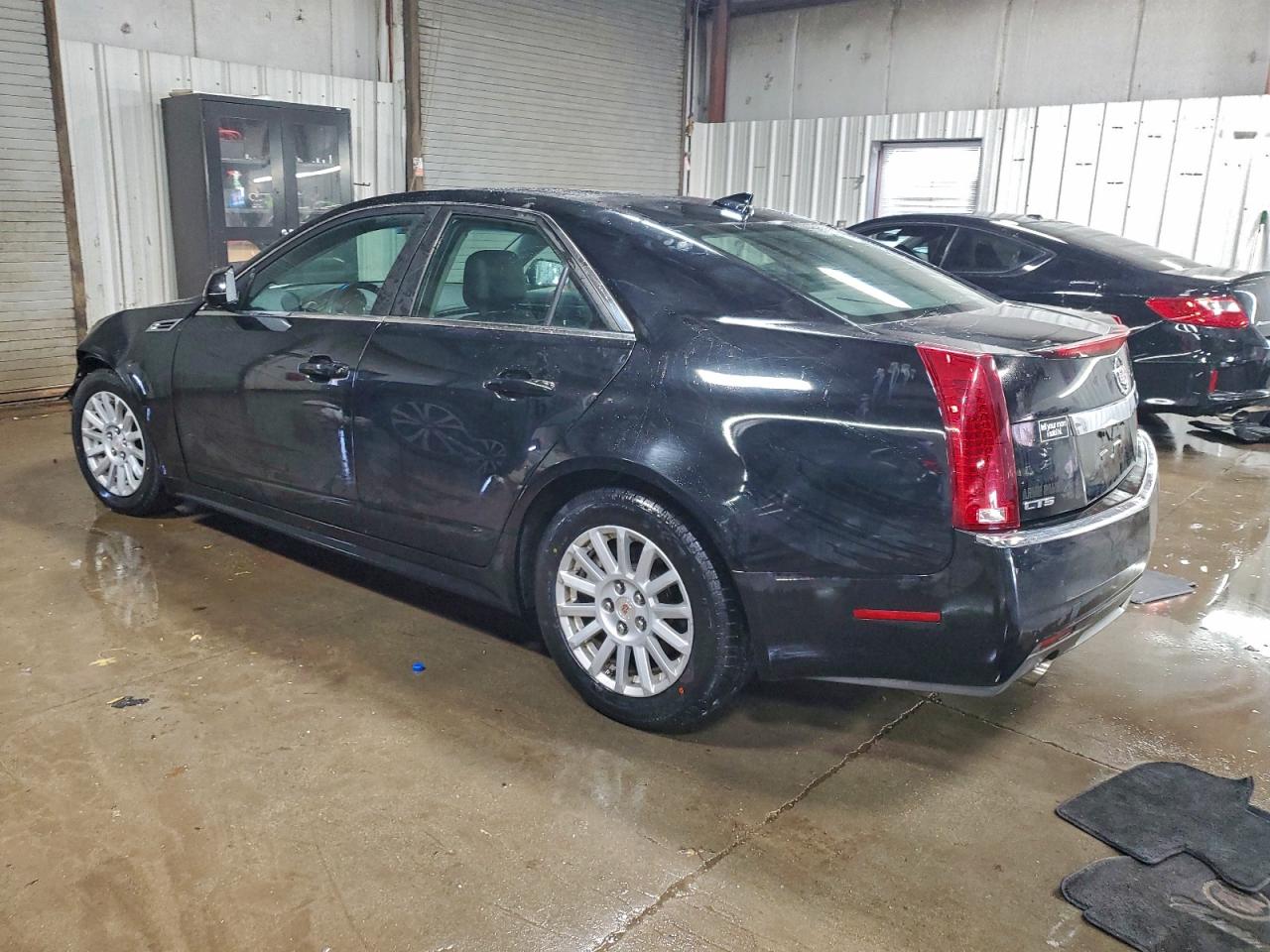 2011 CADILLAC CTS photo 3