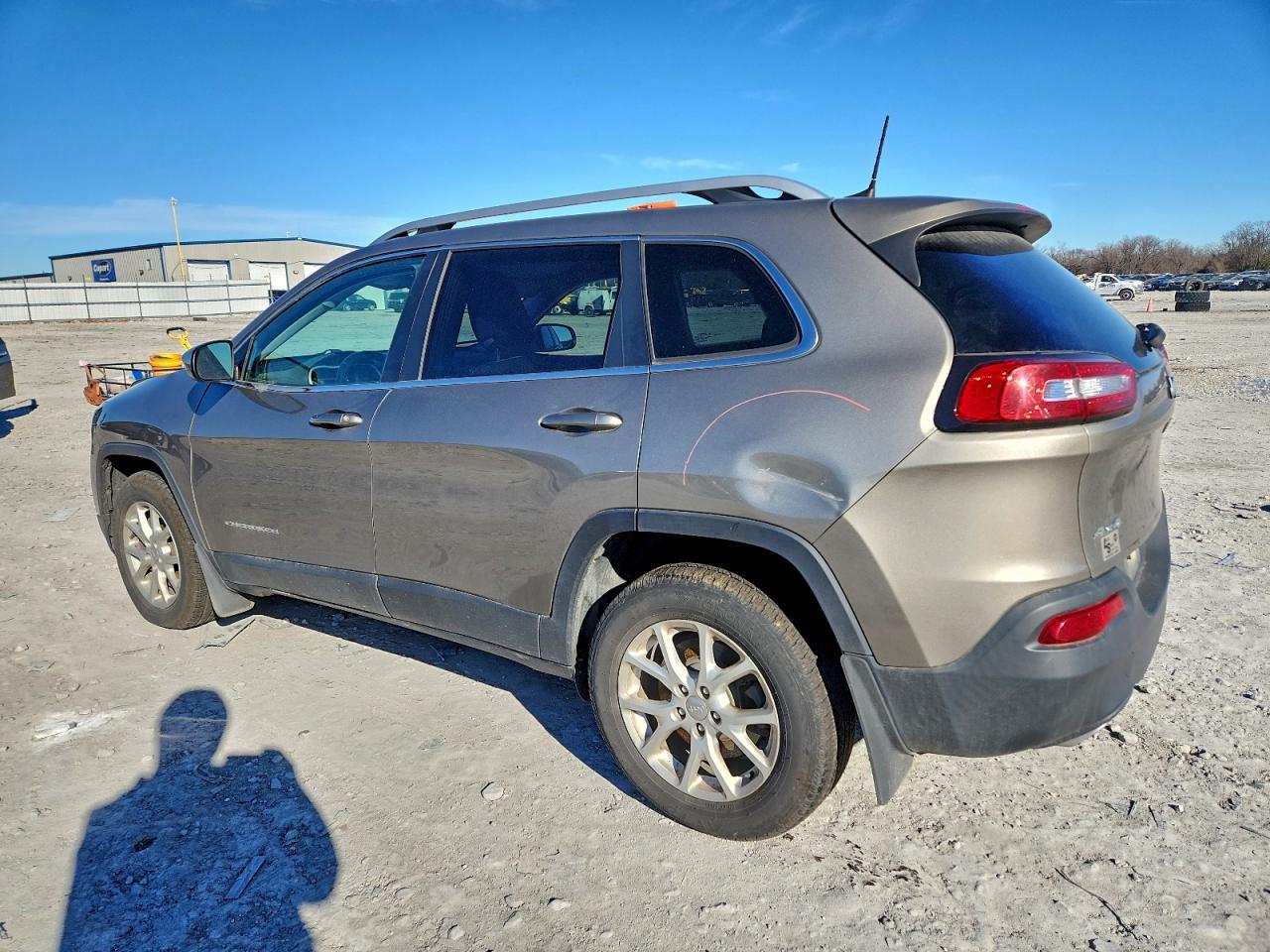 2017 JEEP CHEROKEE LATITUDE photo 2