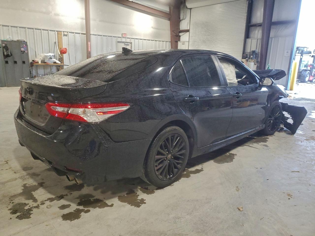 2020 TOYOTA CAMRY SE photo 7
