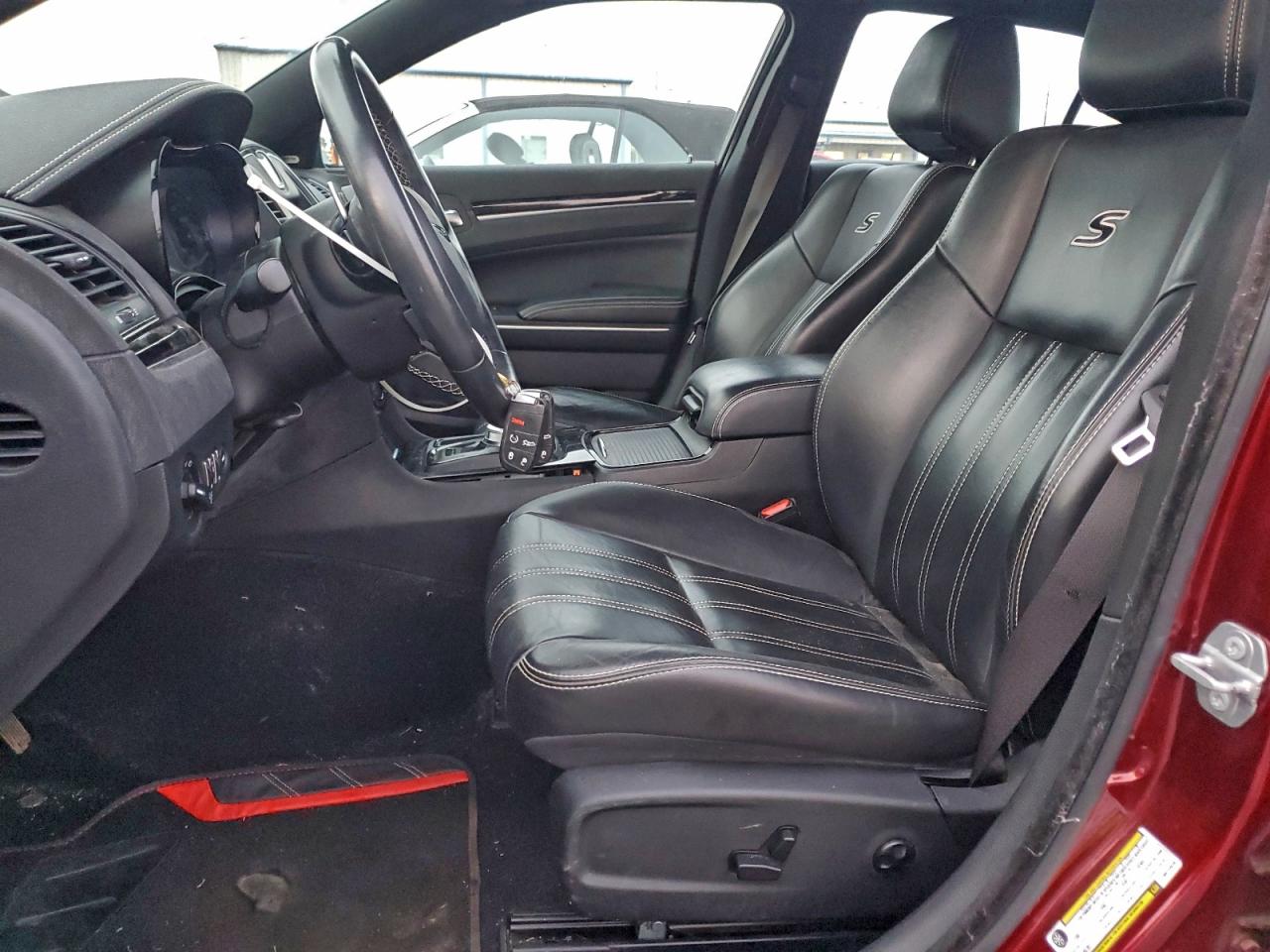 2019 CHRYSLER 300 S photo 13