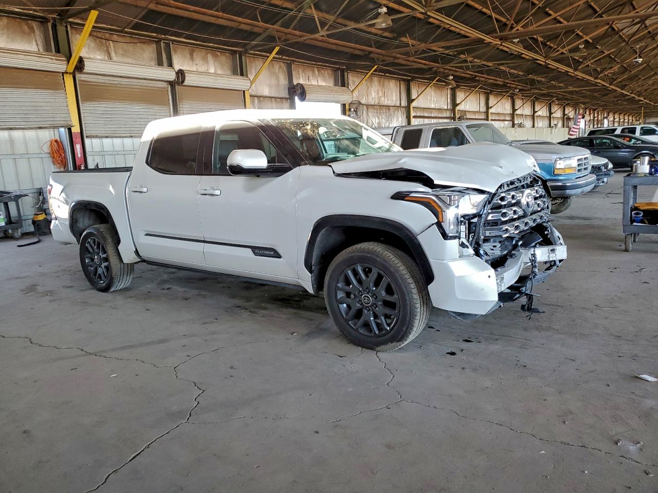2024 TOYOTA TUNDRA CREWMAX PLATINUM photo 4