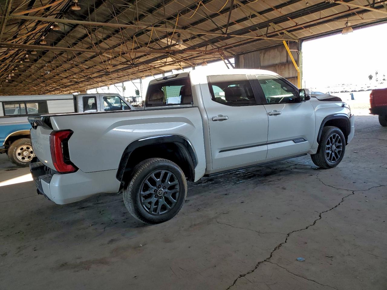 2024 TOYOTA TUNDRA CREWMAX PLATINUM photo 3