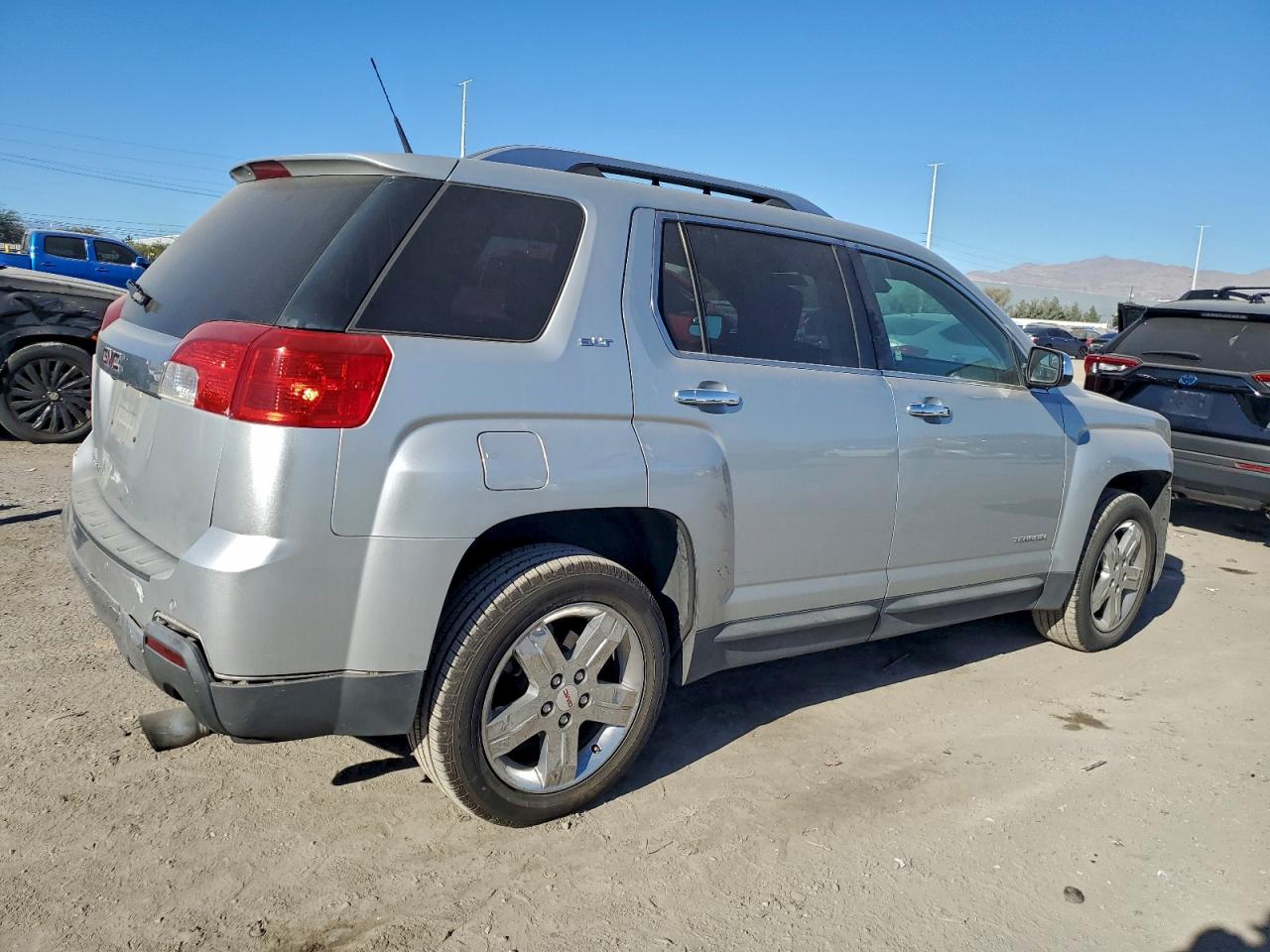2012 GMC TERRAIN SLT photo 5