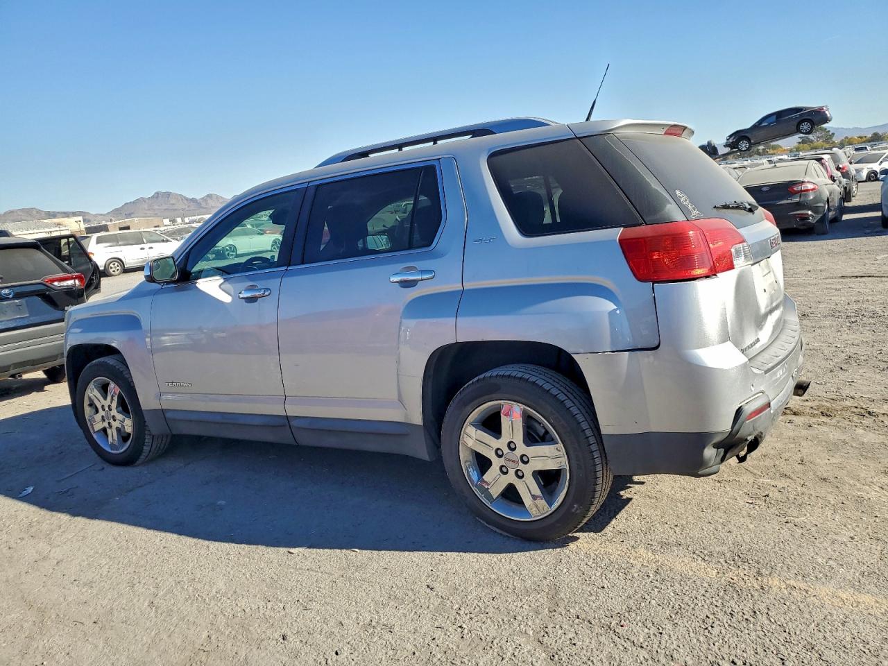 2012 GMC TERRAIN SLT photo 3