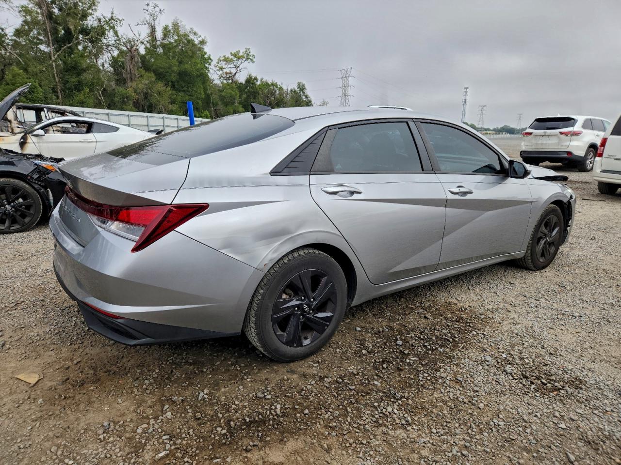 2021 HYUNDAI ELANTRA SEL photo 5