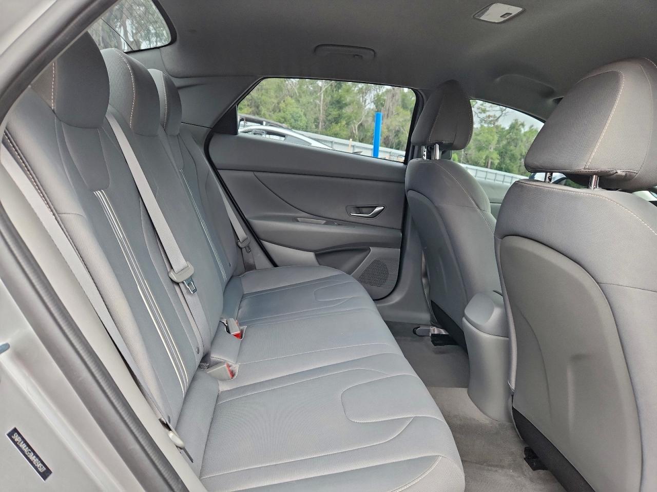 2021 HYUNDAI ELANTRA SEL photo 19