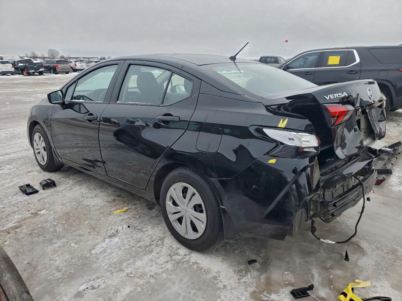 2020 NISSAN VERSA S photo 3