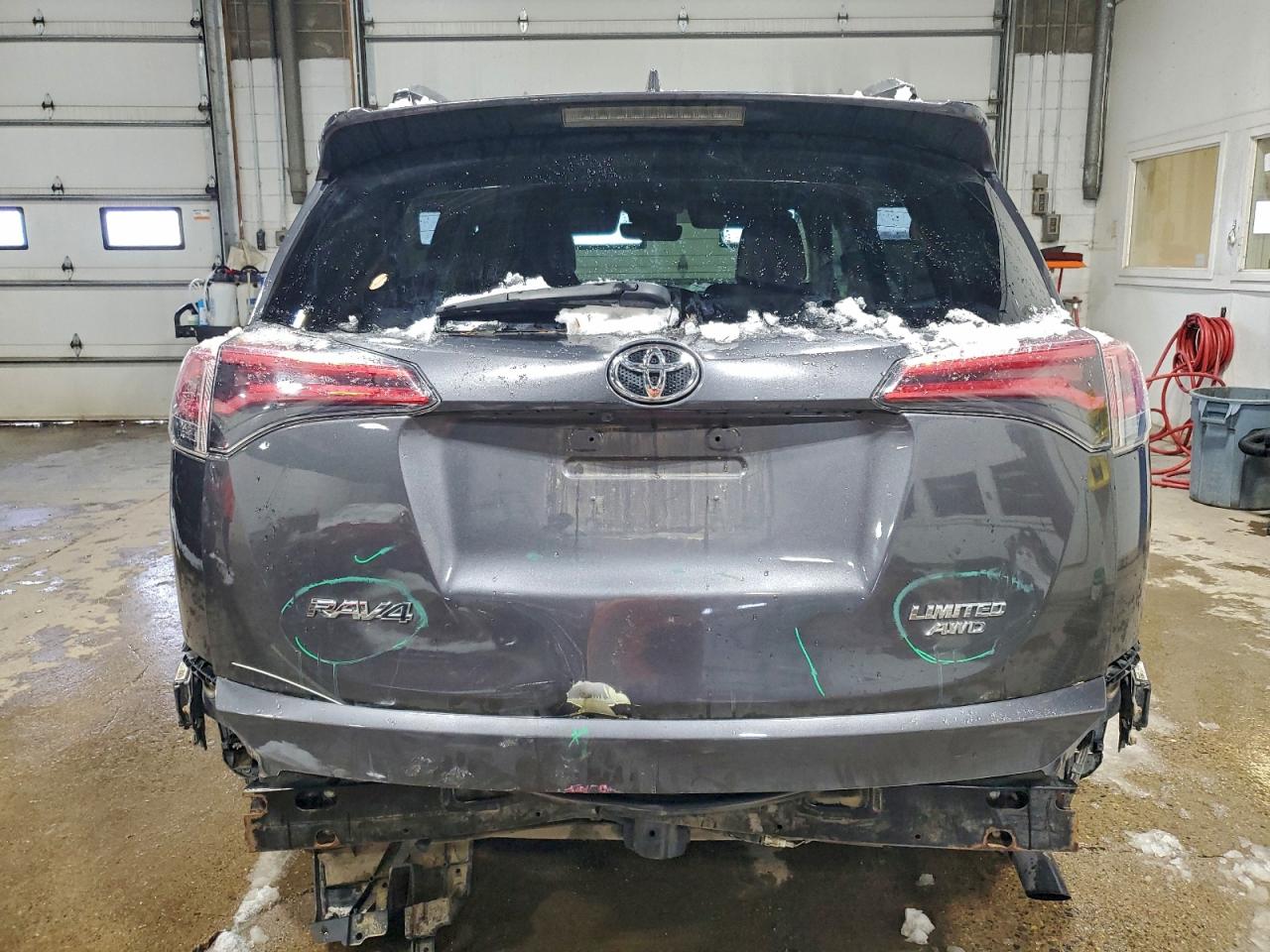 2017 TOYOTA RAV4 LIMITED photo 16