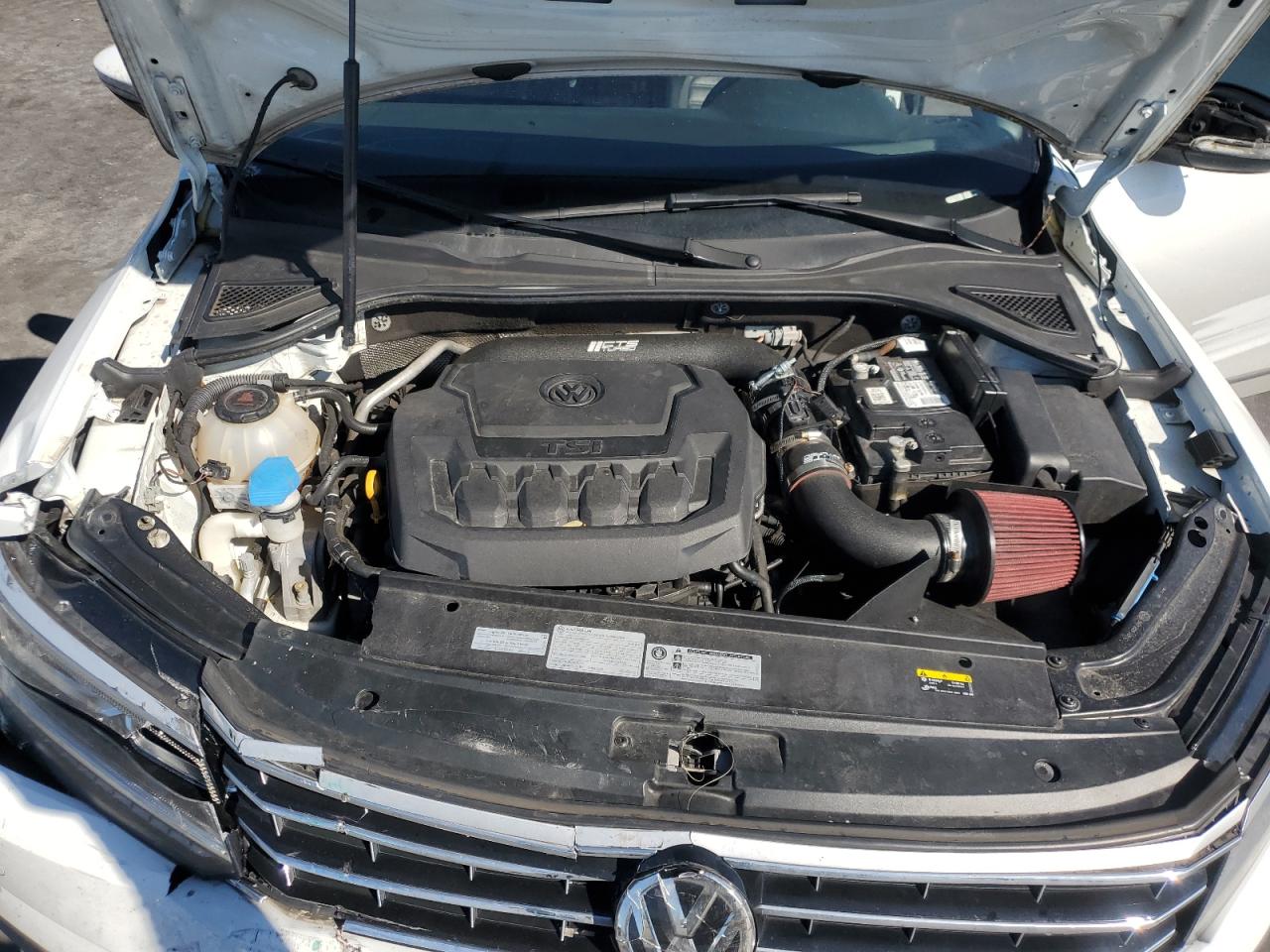 2018 VOLKSWAGEN PASSAT SEL PREMIUM photo 21
