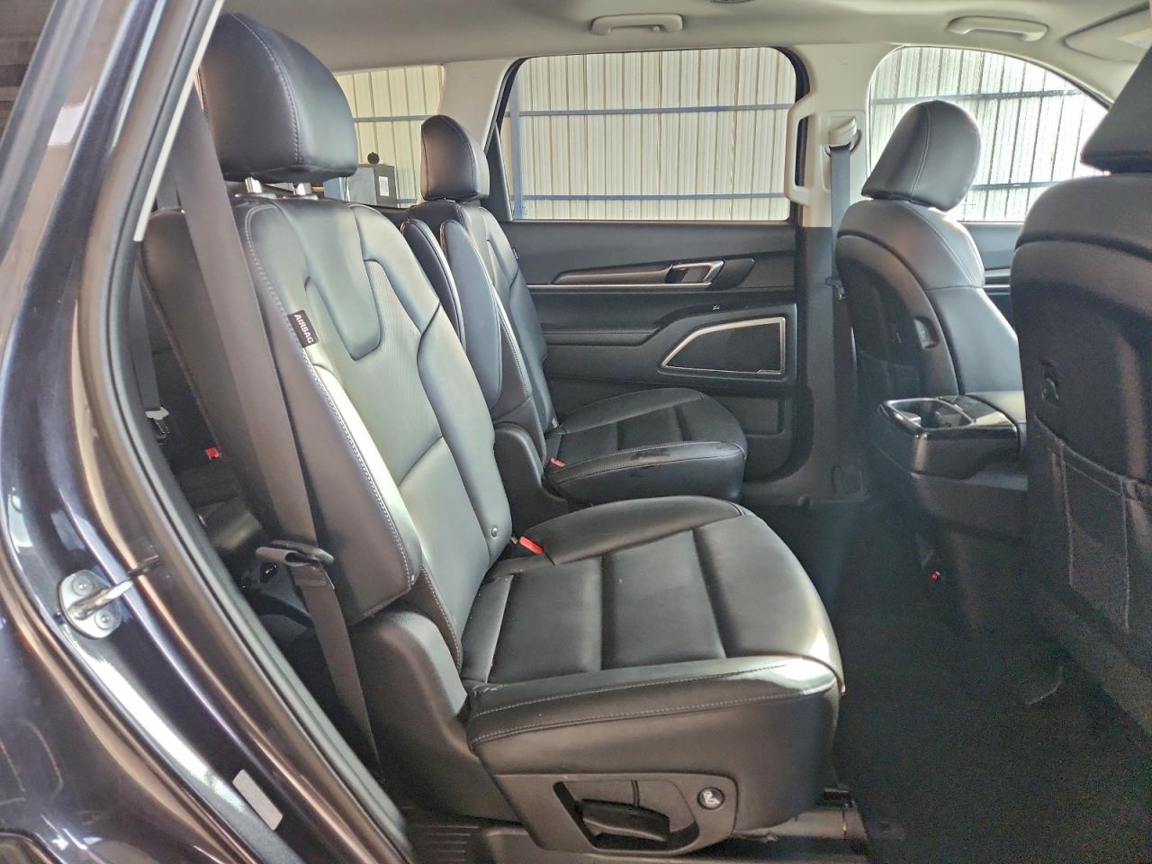 2025 KIA TELLURIDE S photo 31