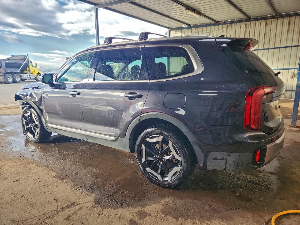 2025 KIA TELLURIDE S photo 4