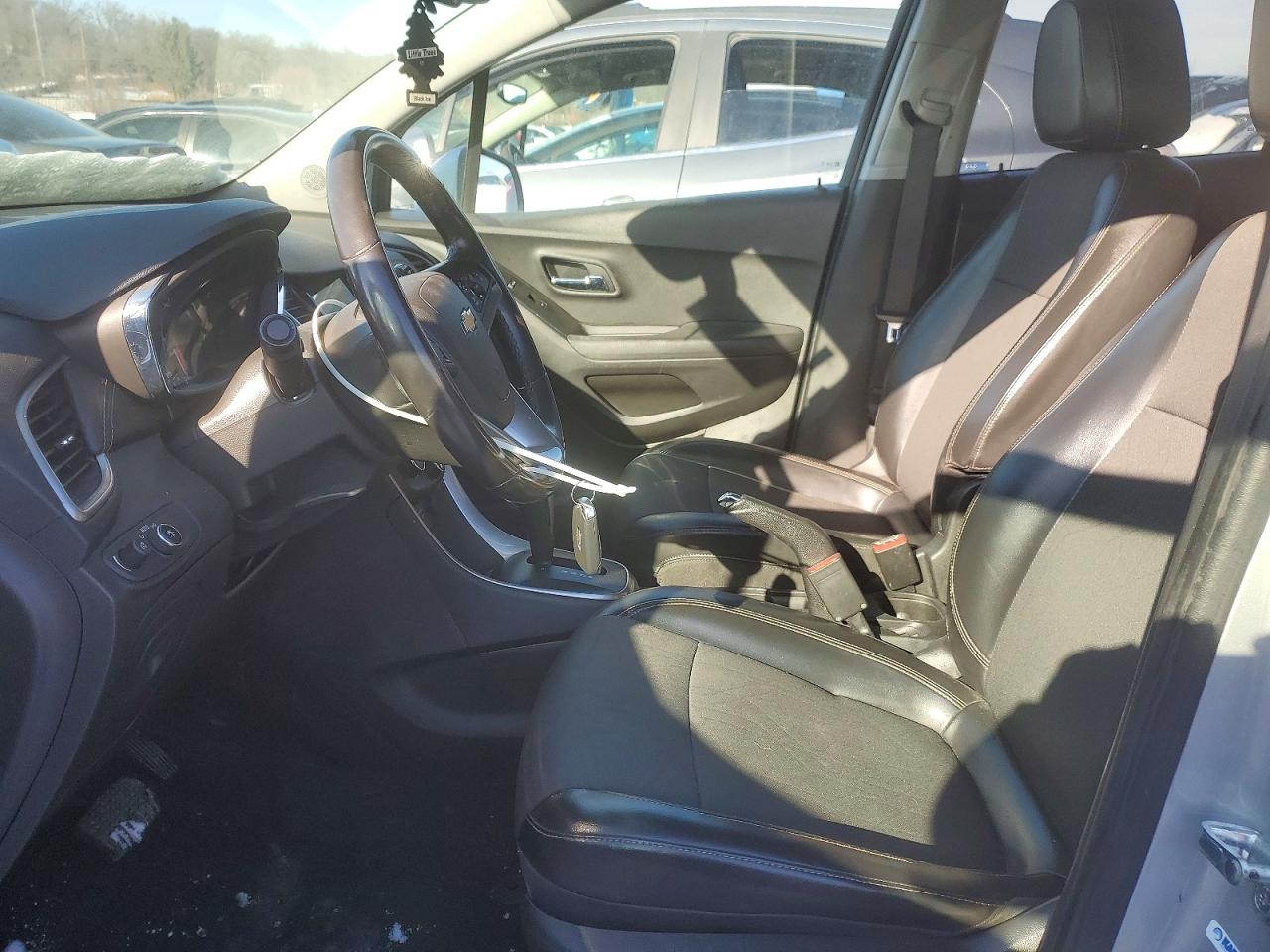 2019 CHEVROLET TRAX 1LT photo 13