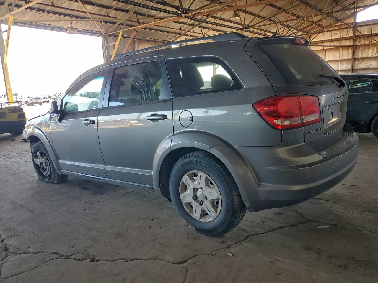 2012 DODGE JOURNEY SE photo 2