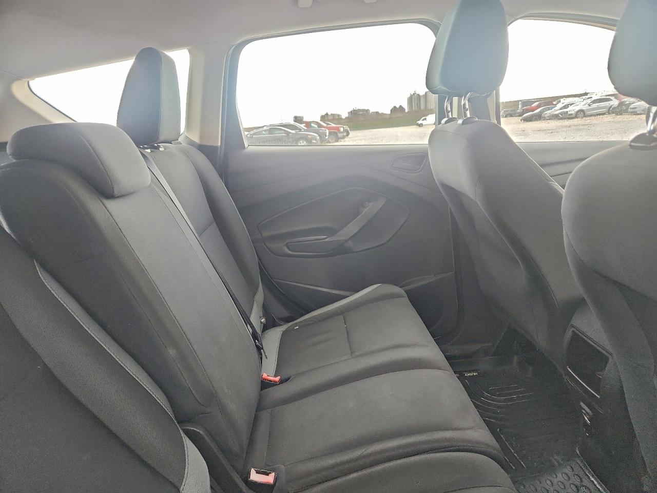 2015 FORD ESCAPE S photo 31