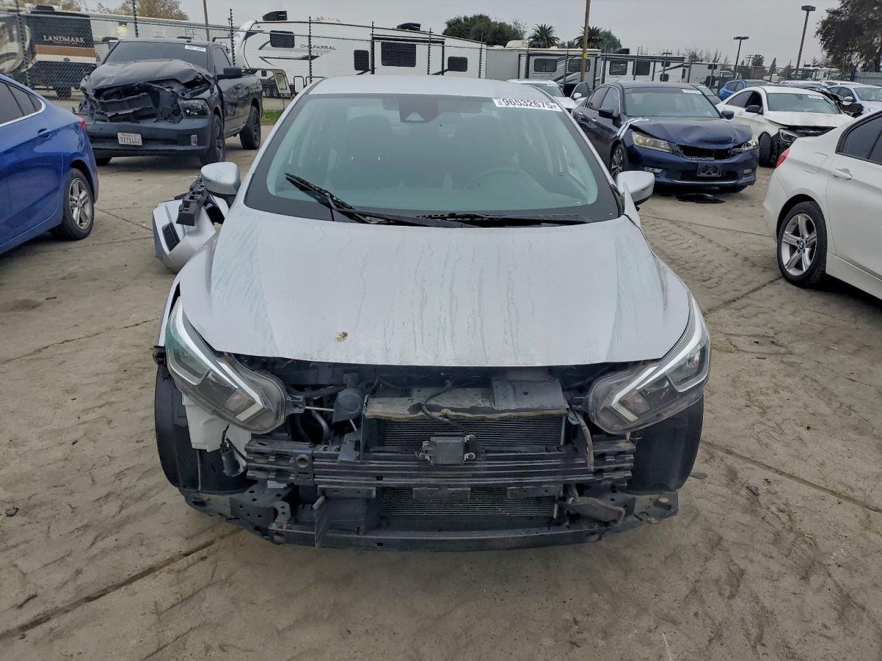 2021 NISSAN VERSA SV photo 5