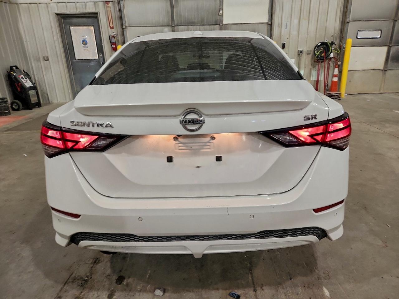 2022 NISSAN SENTRA SR photo 16