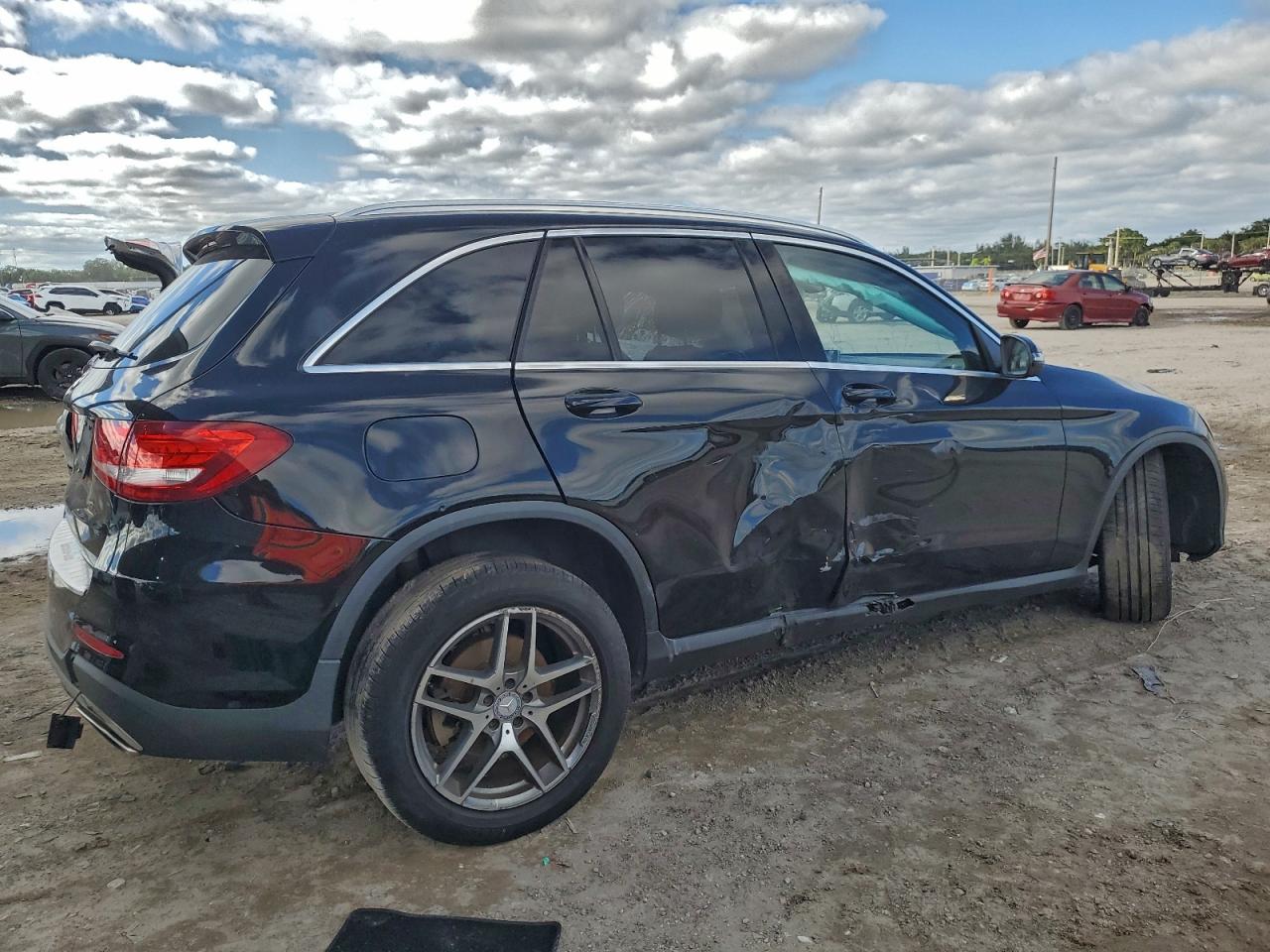 2016 MERCEDES-BENZ GLC 300 photo 3