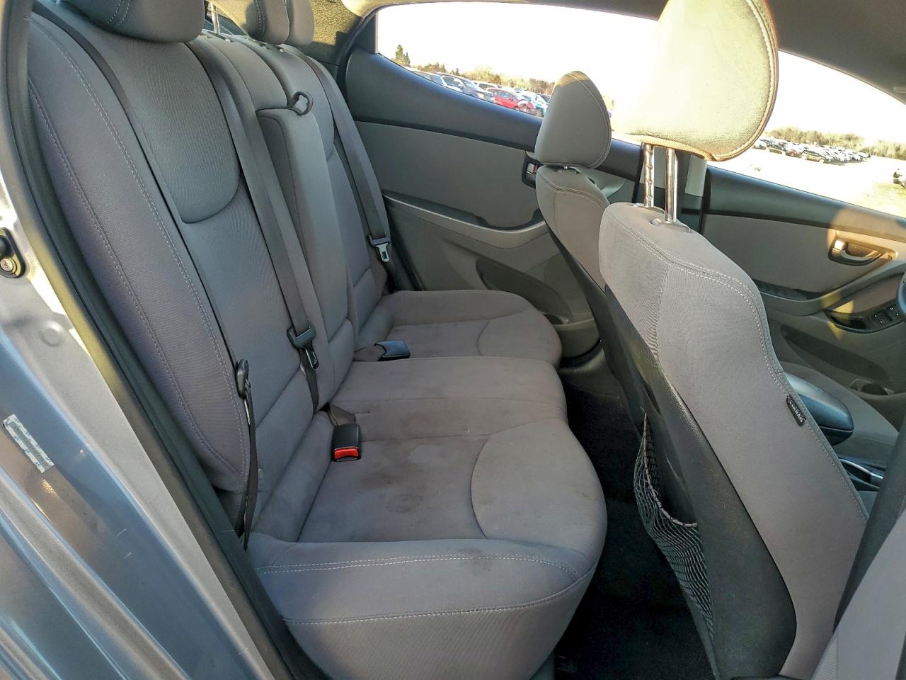 2015 HYUNDAI ELANTRA SE photo 10