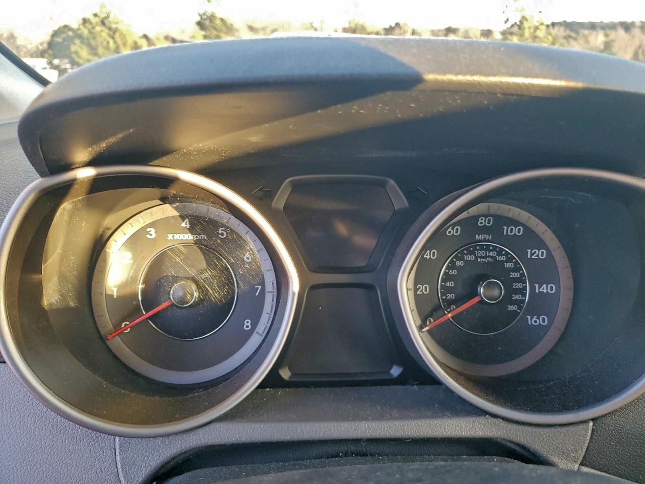 2015 HYUNDAI ELANTRA SE photo 9