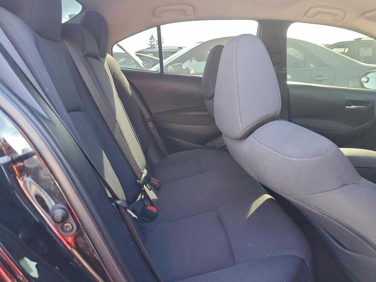 2020 TOYOTA COROLLA LE photo 10