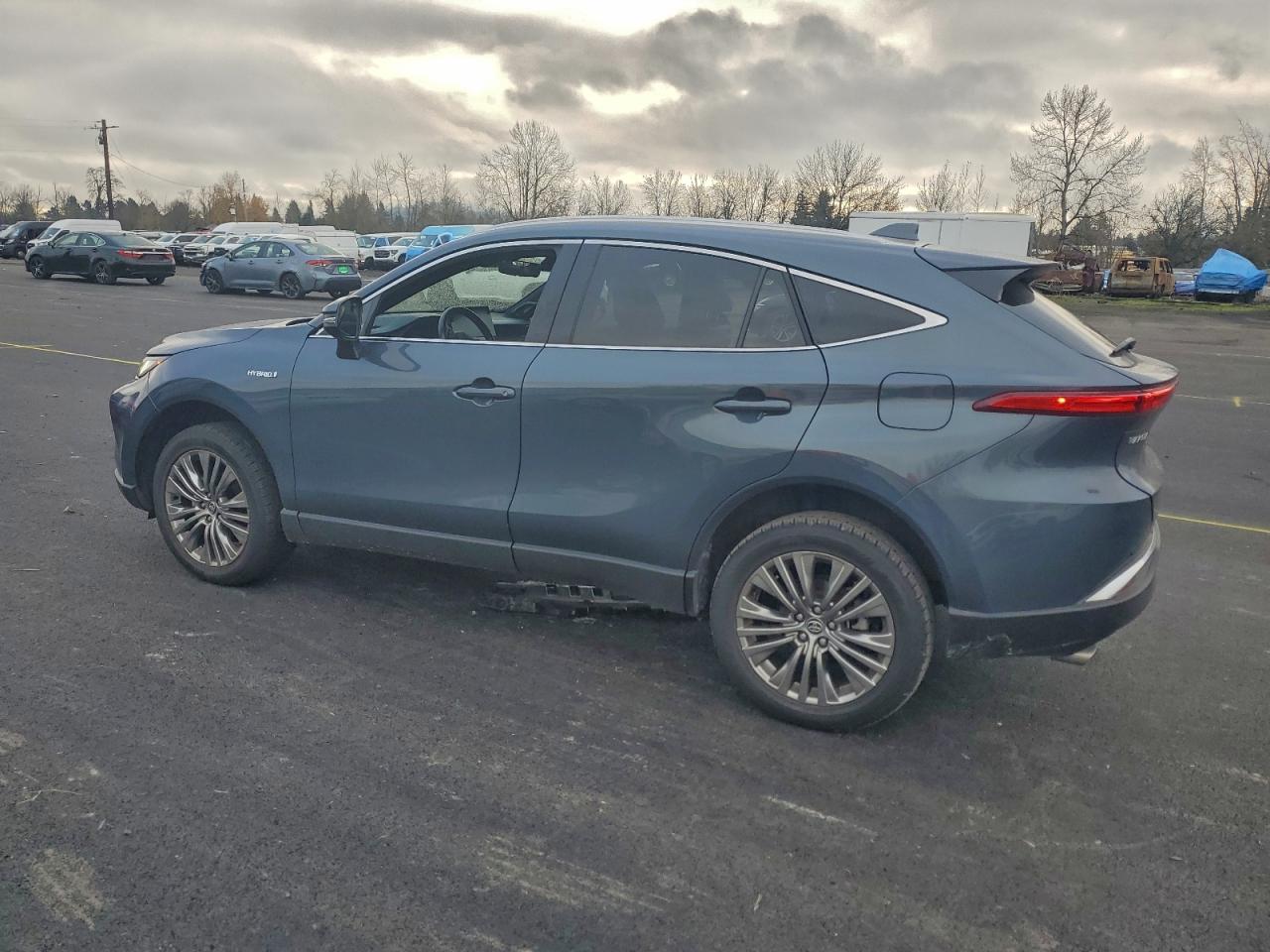 2021 TOYOTA VENZA LE photo 2
