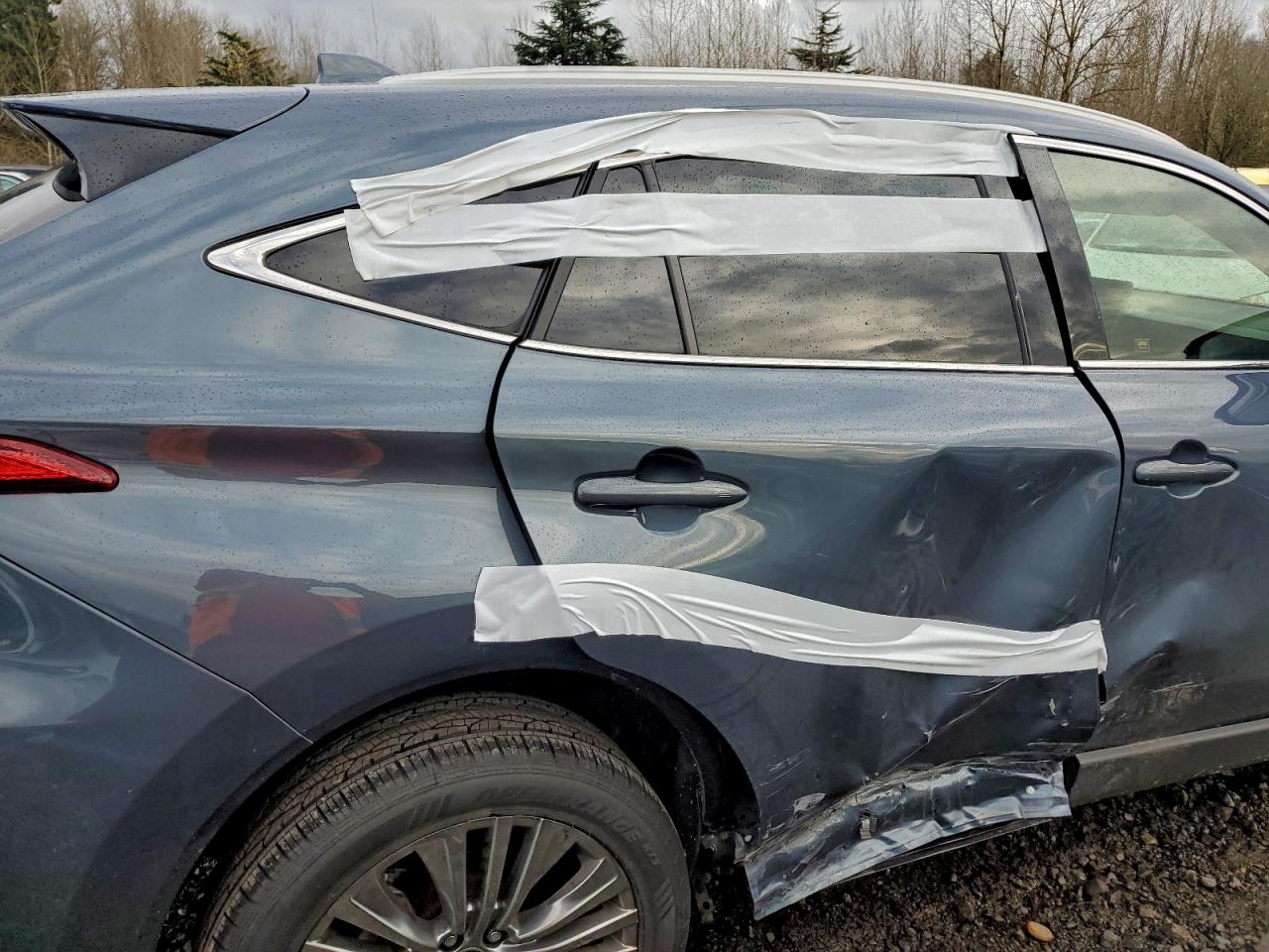 2021 TOYOTA VENZA LE photo 11