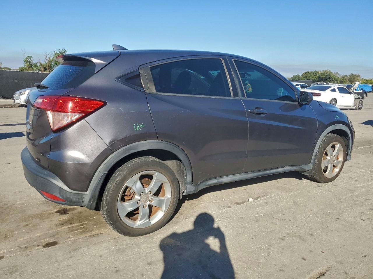 2016 HONDA HR-V LX photo 7