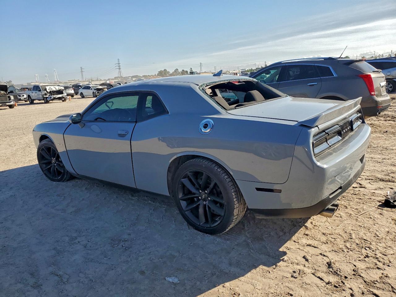 2022 DODGE CHALLENGER R/T photo 3