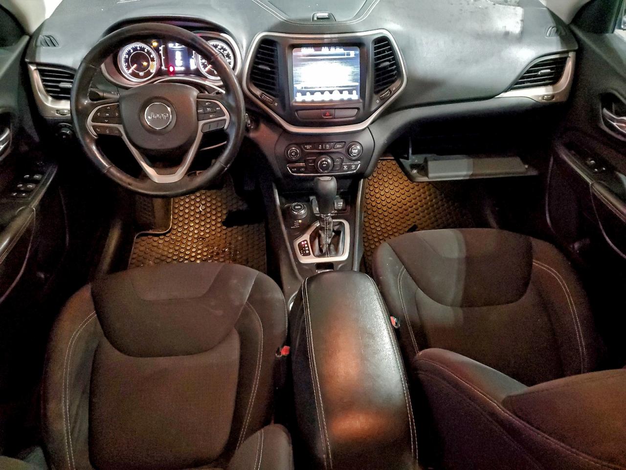 2015 JEEP CHEROKEE LATITUDE photo 8