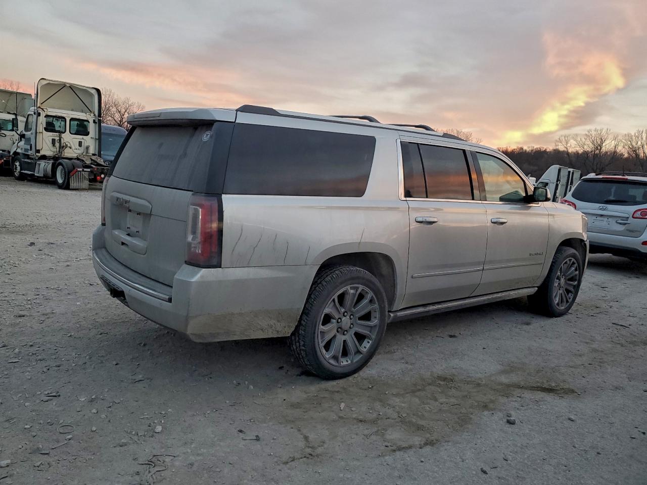 2015 GMC YUKON XL DENALI photo 5