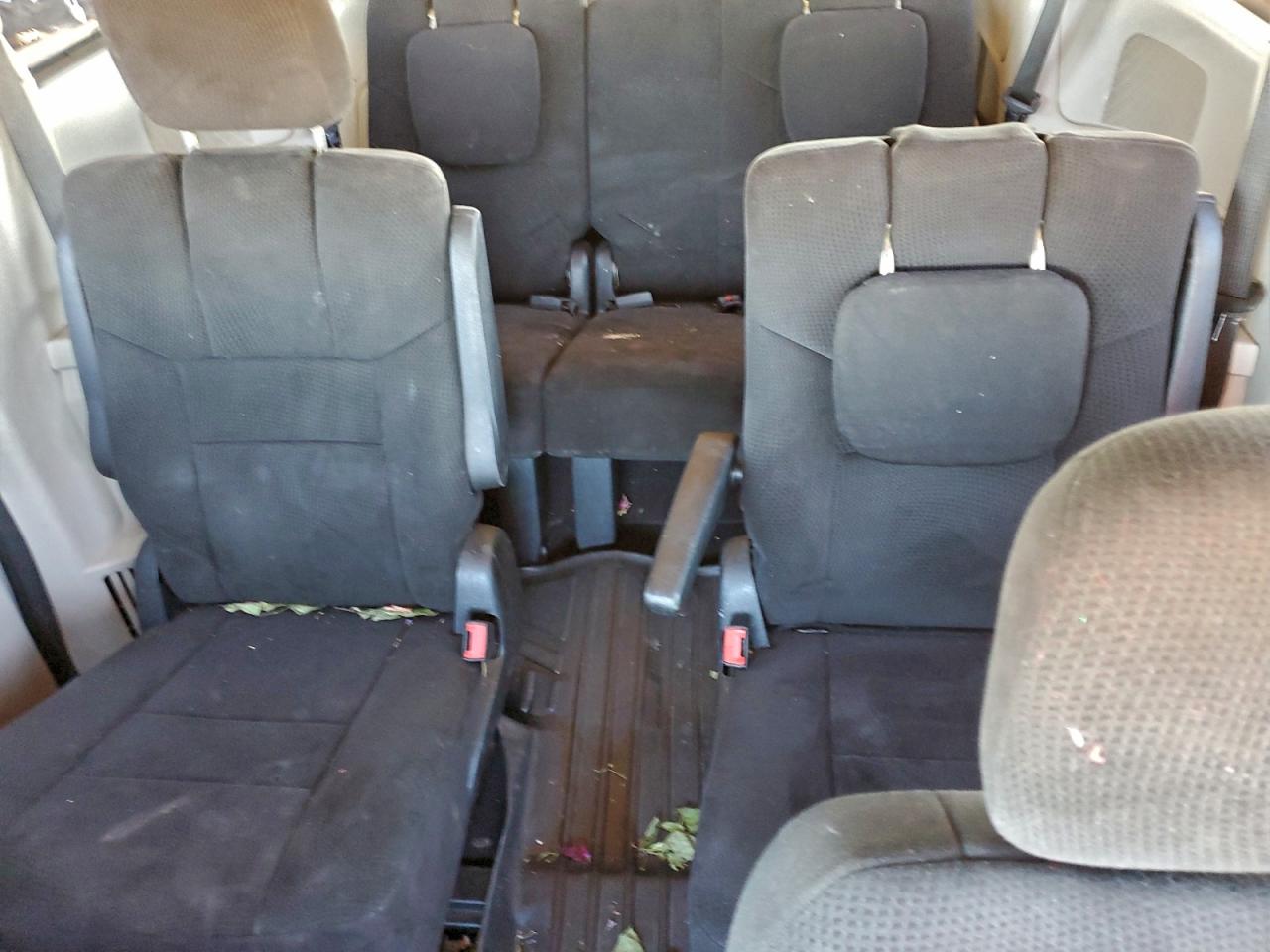 2012 DODGE GRAND CARAVAN SXT photo 19