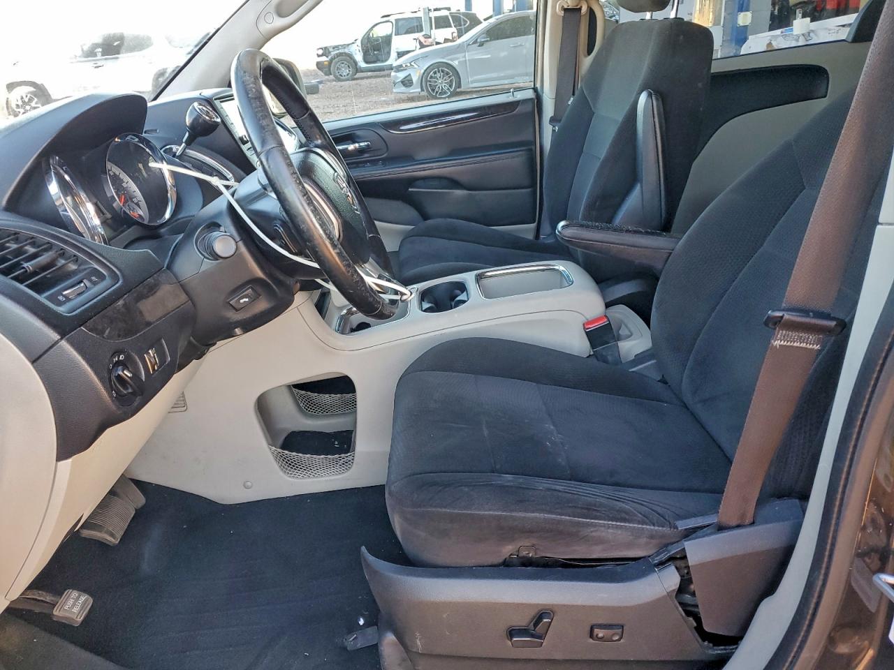 2012 DODGE GRAND CARAVAN SXT photo 13