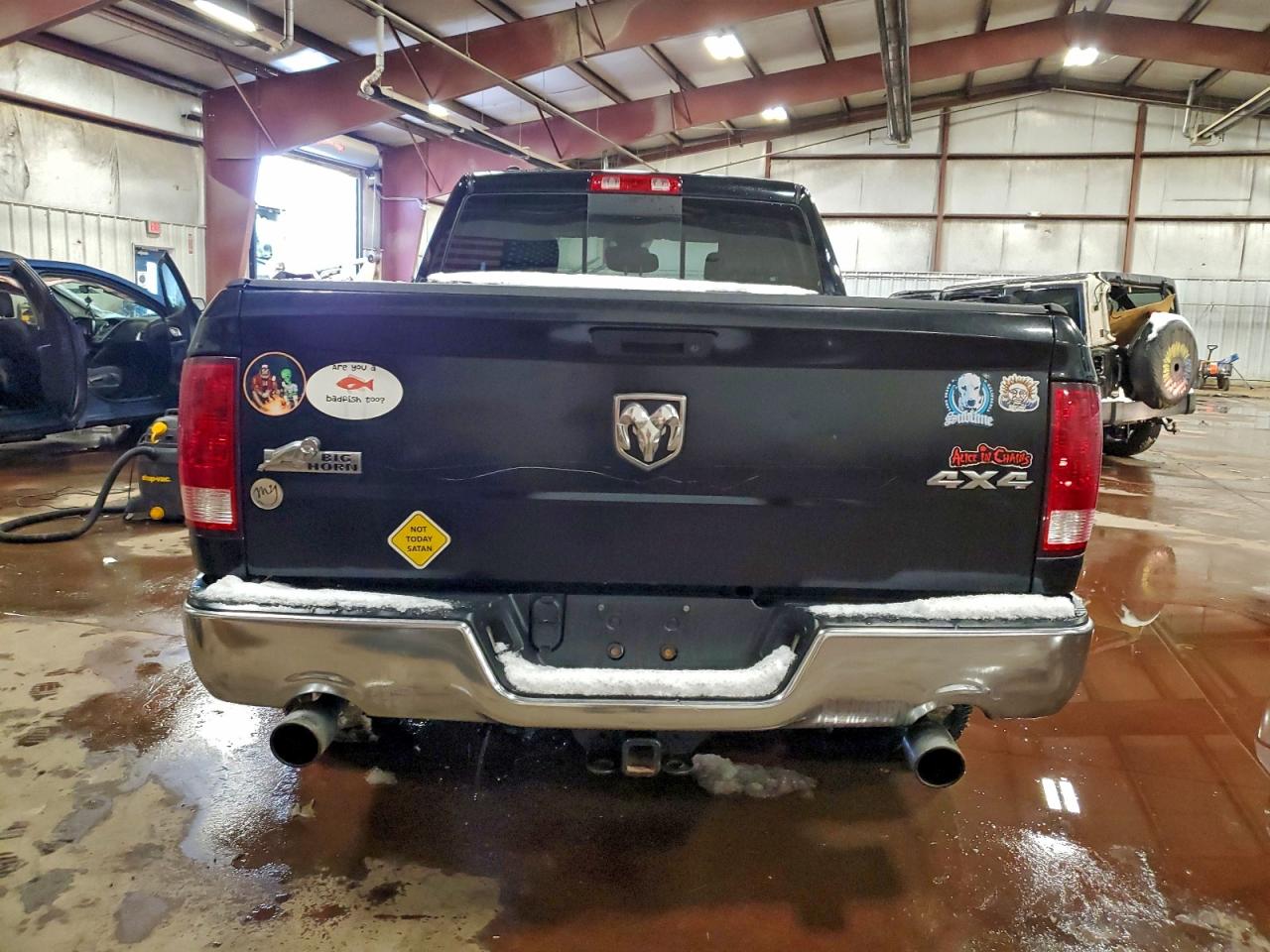 2015 RAM 1500 SLT photo 11