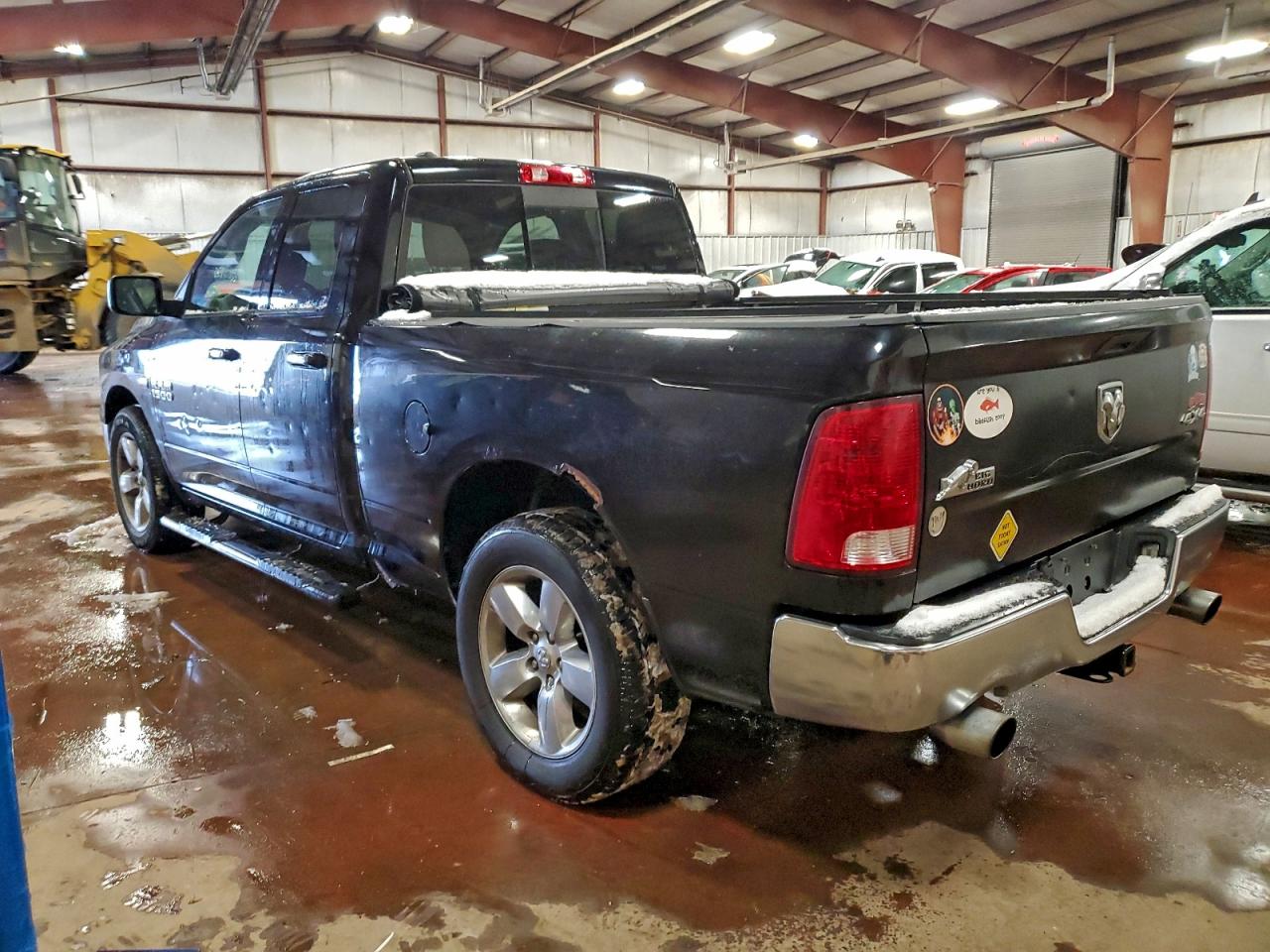 2015 RAM 1500 SLT photo 3