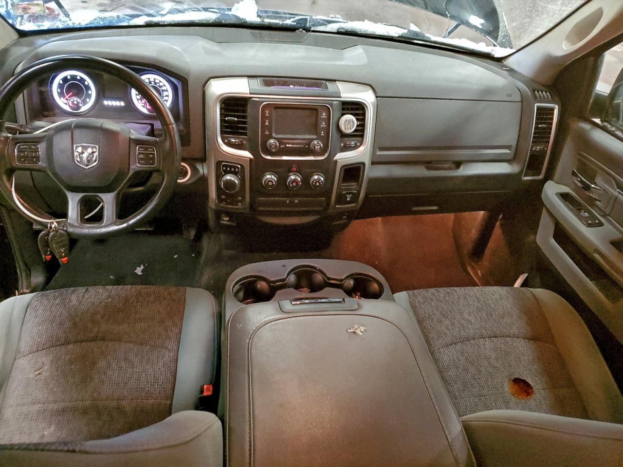 2015 RAM 1500 SLT photo 15